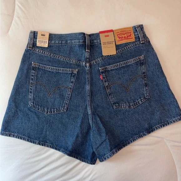 Levi's Mom Shorts Size 32 High rise NWT - Picture 3 of 10